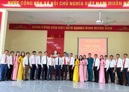 Xã Nghĩa Lâm tổ chức lễ công bố các quyết định về công tác tổ chức cán bộ